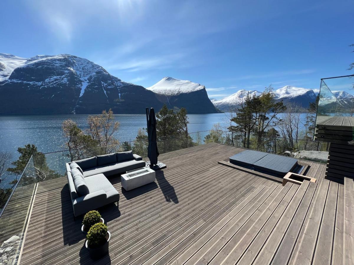Villa Kristina / Andalsnes Torvik المظهر الخارجي الصورة