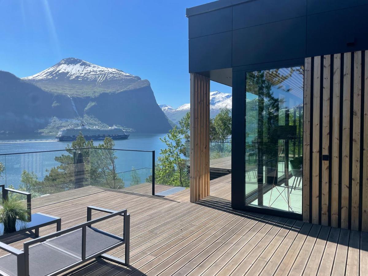 Villa Kristina / Andalsnes Torvik المظهر الخارجي الصورة