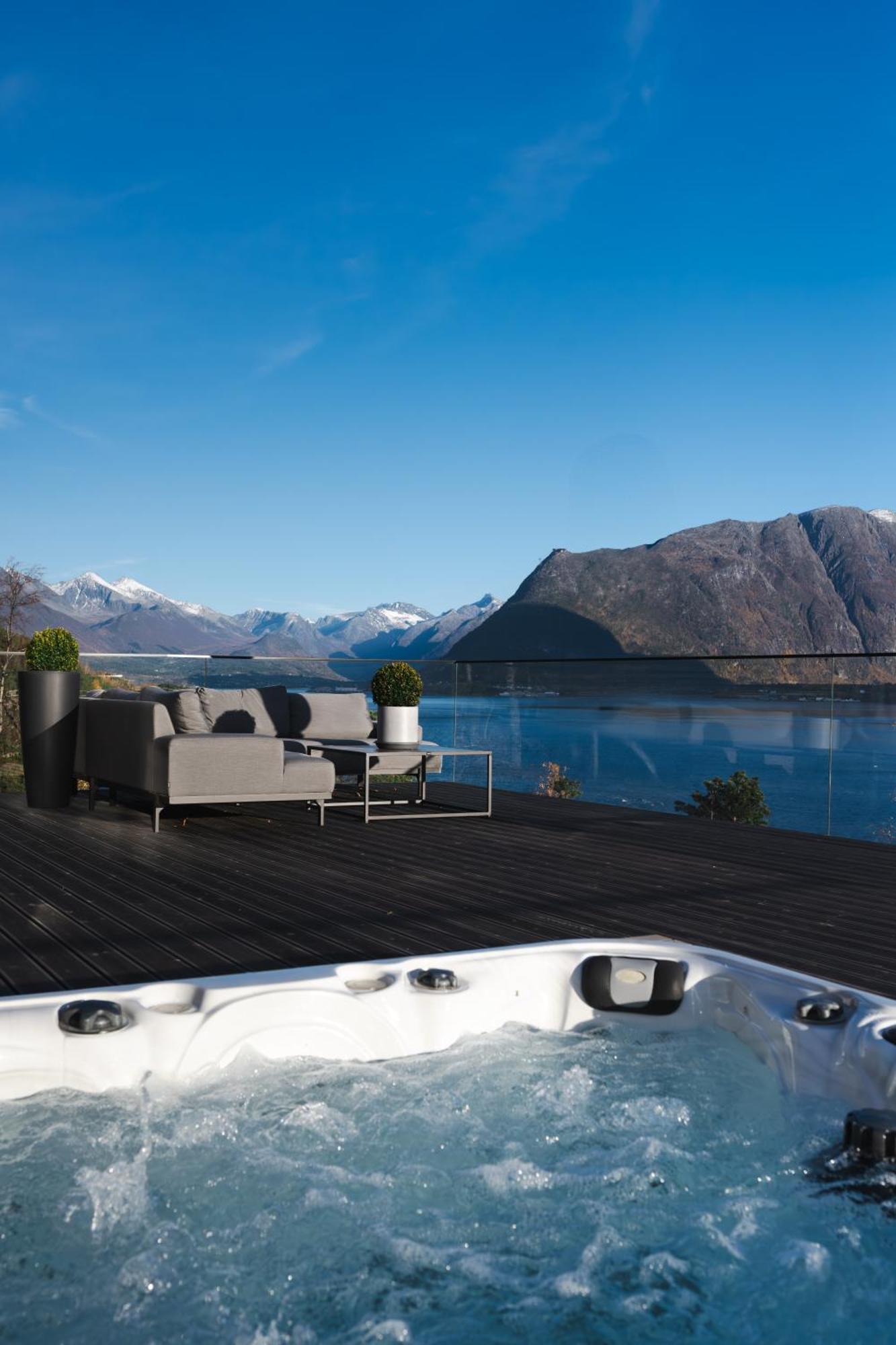 Villa Kristina / Andalsnes Torvik المظهر الخارجي الصورة