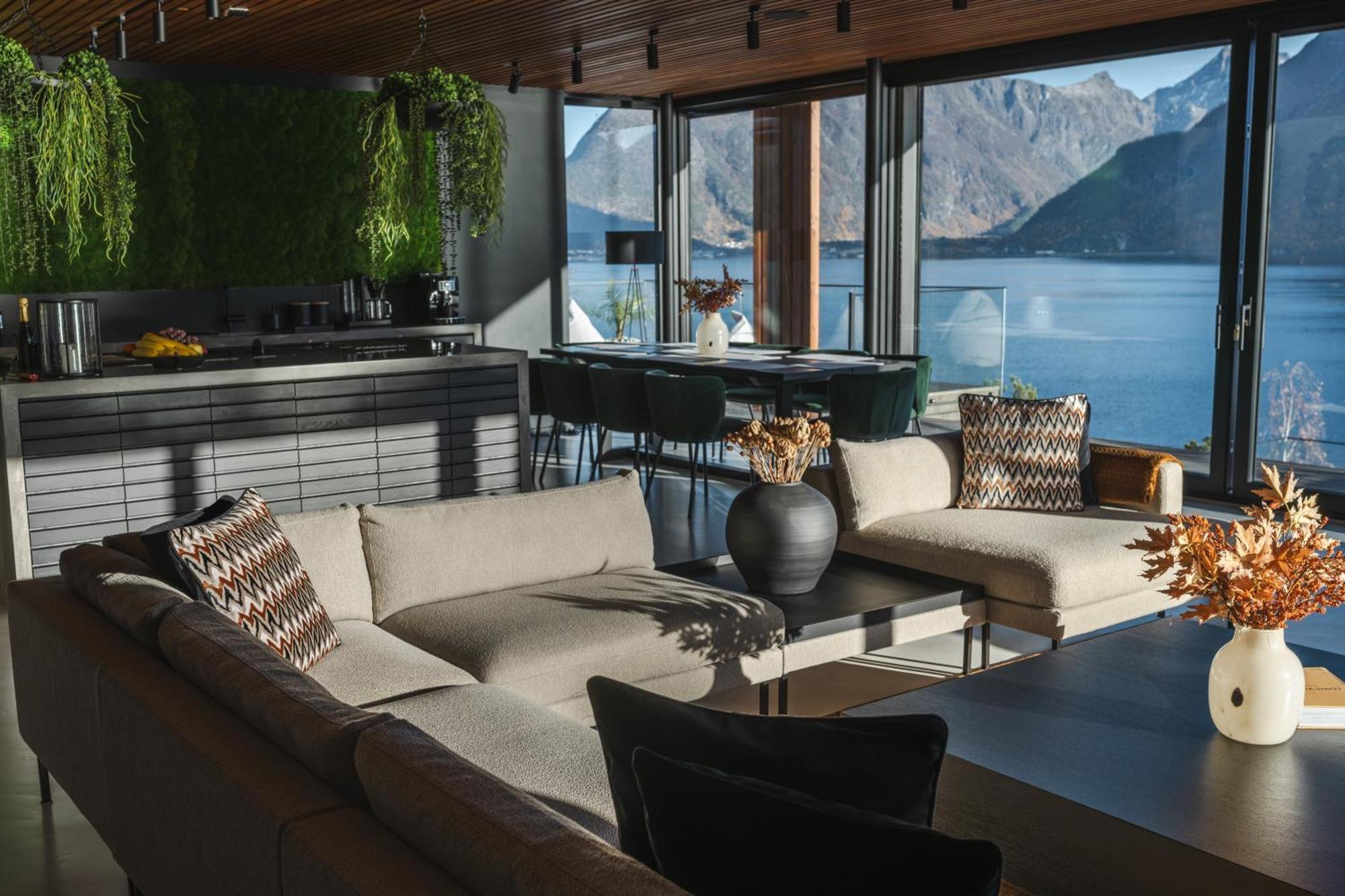 Villa Kristina / Andalsnes Torvik المظهر الخارجي الصورة